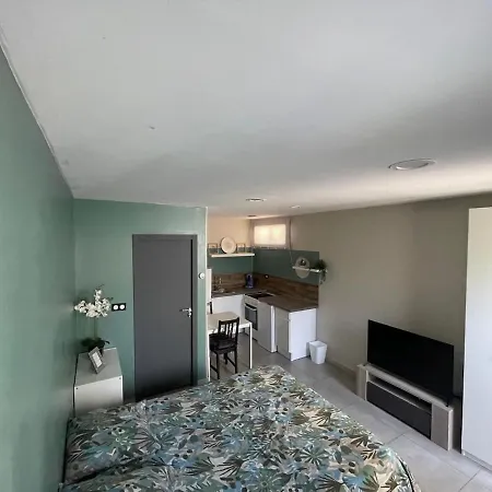 Equipped Studio, 2 Per Day Acces To A Private Swinmming Pool Montferrier-sur-Lez