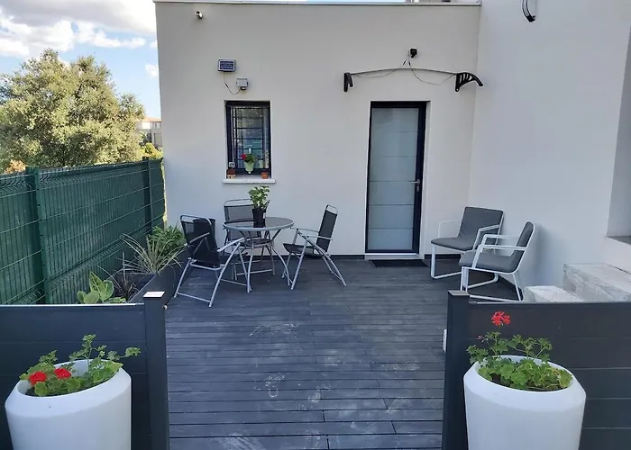 Equipped Studio, 2 Per Day Acces To A Private Swinmming Pool Montferrier-sur-Lez