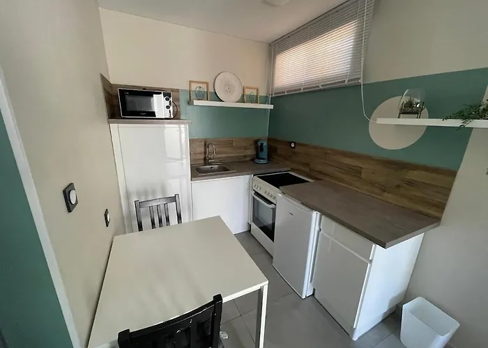 Apartman Equipped Studio, 2 Per Day Acces To A Private Swinmming Pool